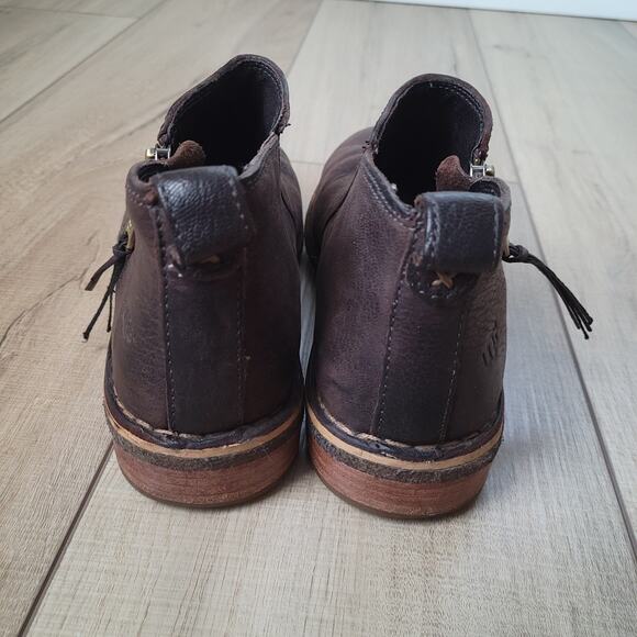 UGG Clementine Brown Leather Shearling Lined Ankle Boots Women Sz 6 1008703 - Picture 13 of 16